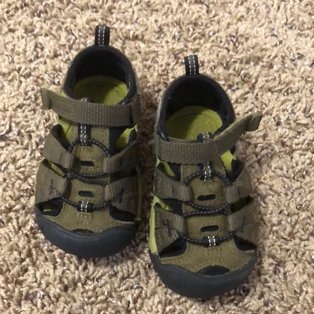Keen Seacamp Shoe Baby size 5 EUC